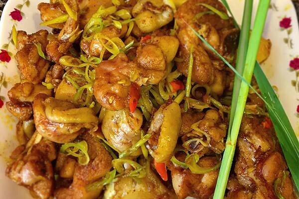 Cách làm gà xào sả ớt ngon chuẩn vị